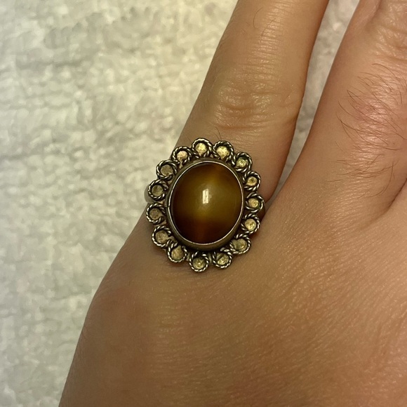 Sterling silver ring. Size 4. Unique brown stone. Beauty! Cool design - Picture 5 of 6